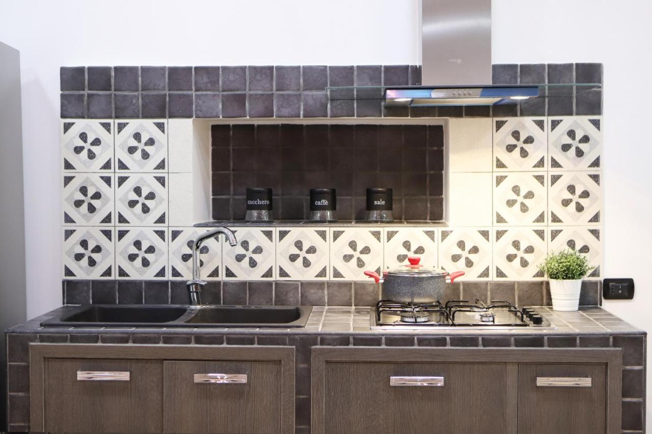 Modern Apartment At Piazza Del Gesu' By Wonderful Italy Neapol Zewnętrze zdjęcie
