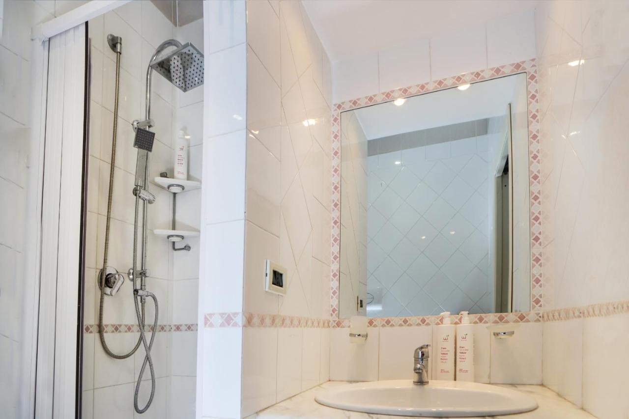 Modern Apartment At Piazza Del Gesu' By Wonderful Italy Neapol Zewnętrze zdjęcie
