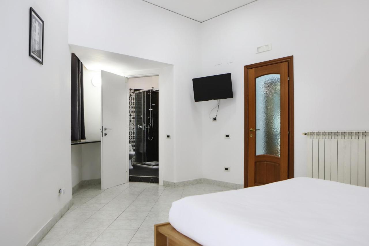 Modern Apartment At Piazza Del Gesu' By Wonderful Italy Neapol Zewnętrze zdjęcie